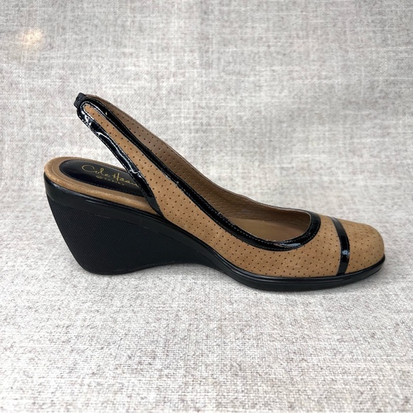 Cole Haan tan perforated suede & black patent wedges heels size 6.5B slingback - Picture 4 of 9